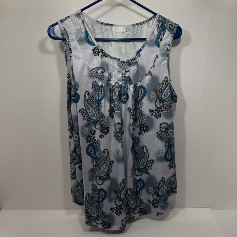 Paisley Sleeveless Top Size Large Blue Grey Pleated Button Front Spandex Blend